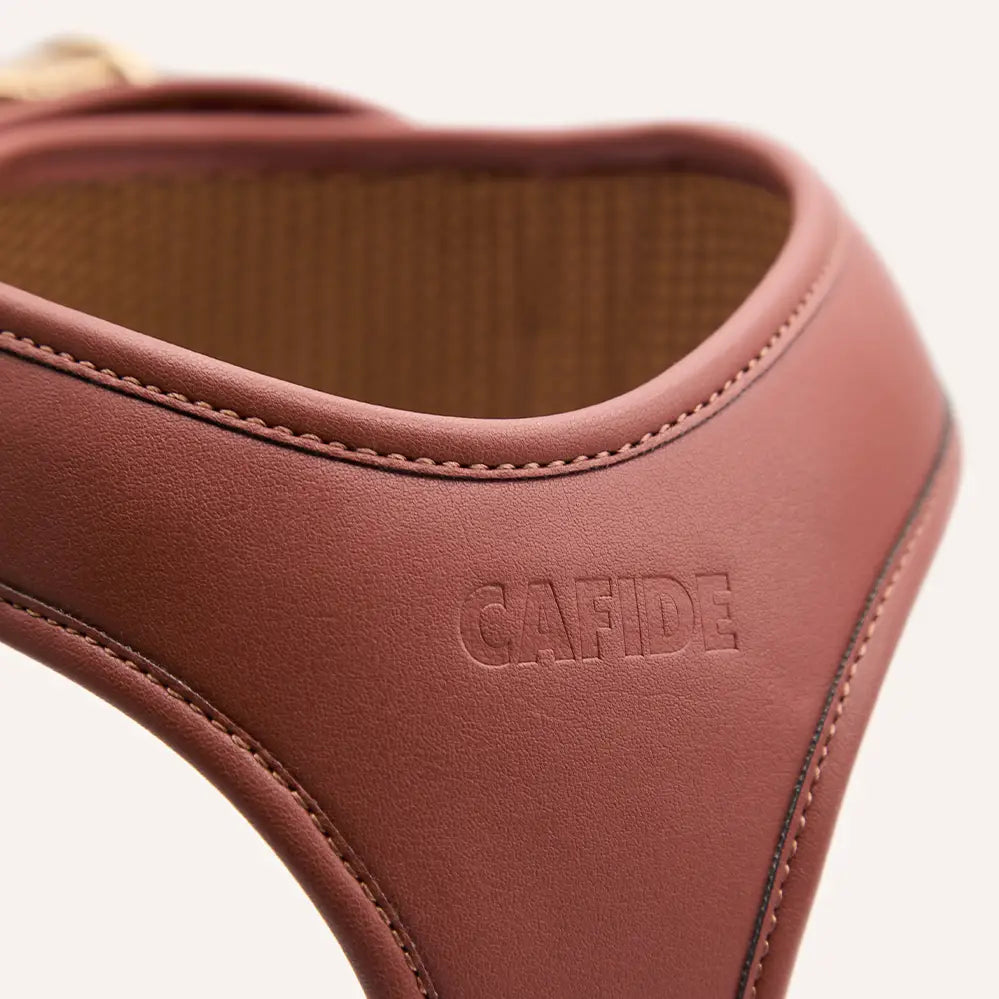 Arnés cuero vegano marrón jala